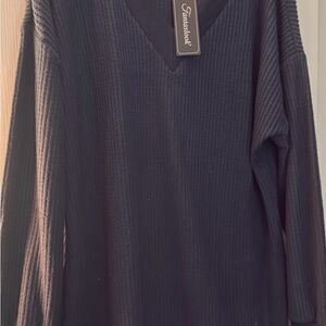 Fantaslook Women's Navy V-Neck Tunic